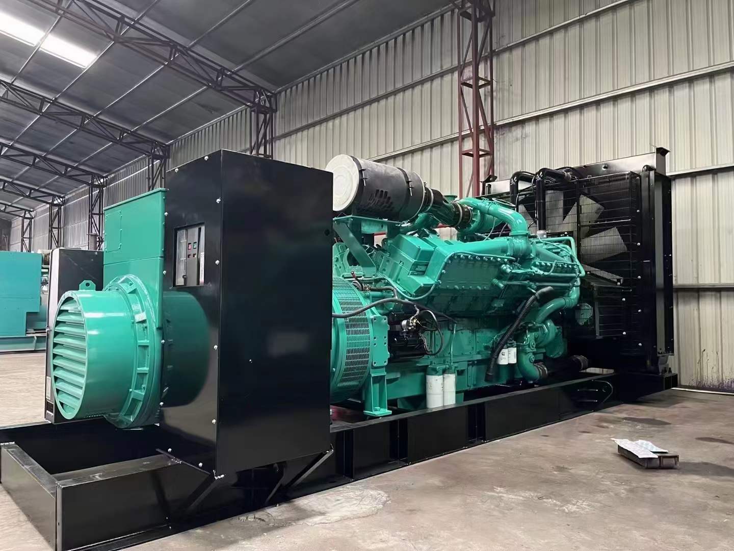 相山如何降低 800kW 柴油发电机输出电流的波动?
